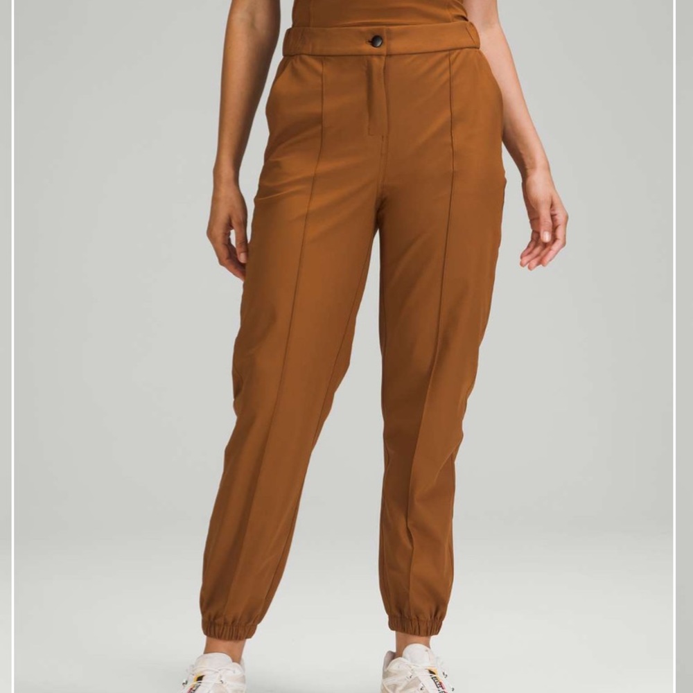 Lululemon Warpstreme High-Rise 7/8 Jogger; Copper Brown color